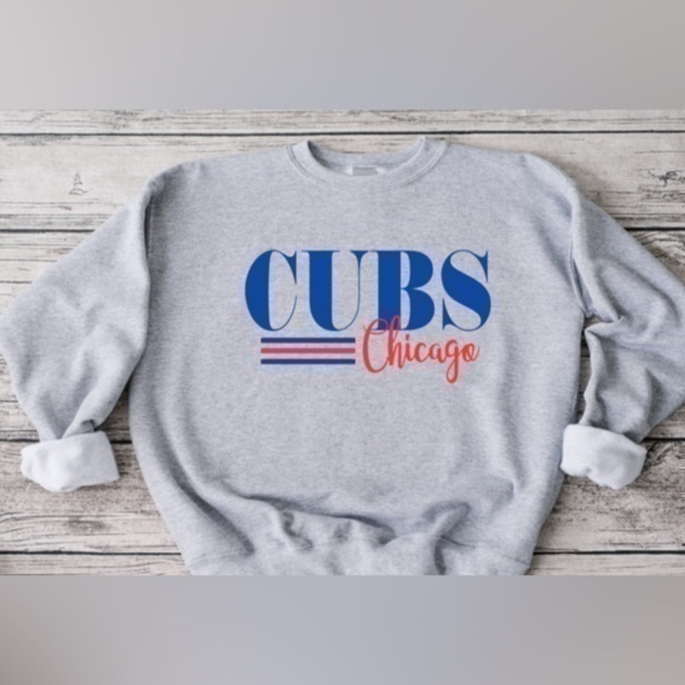 Cubs Striped Crewneck- Gray